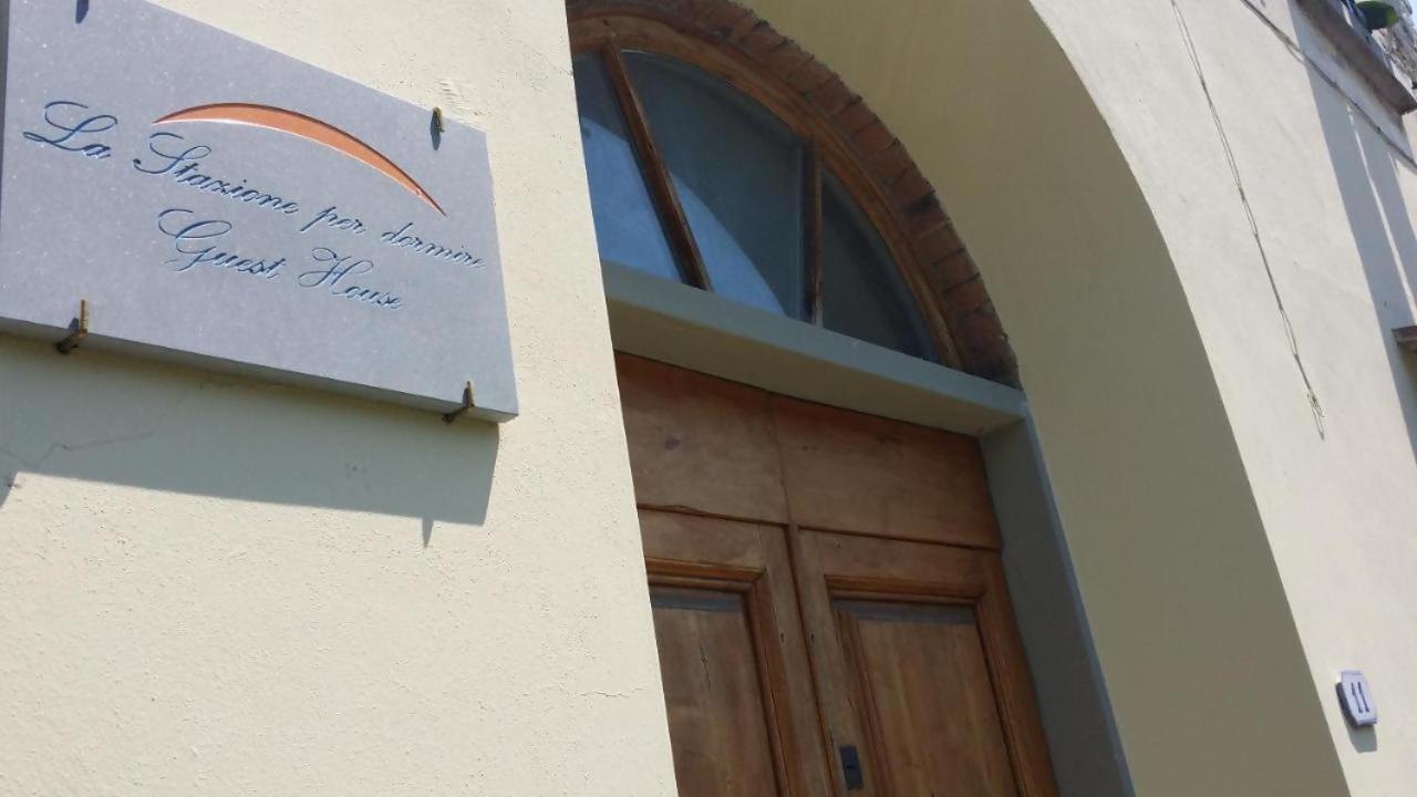 La Stazione Per Dormire Guest House Сан Пиеро а Сиеве Екстериор снимка